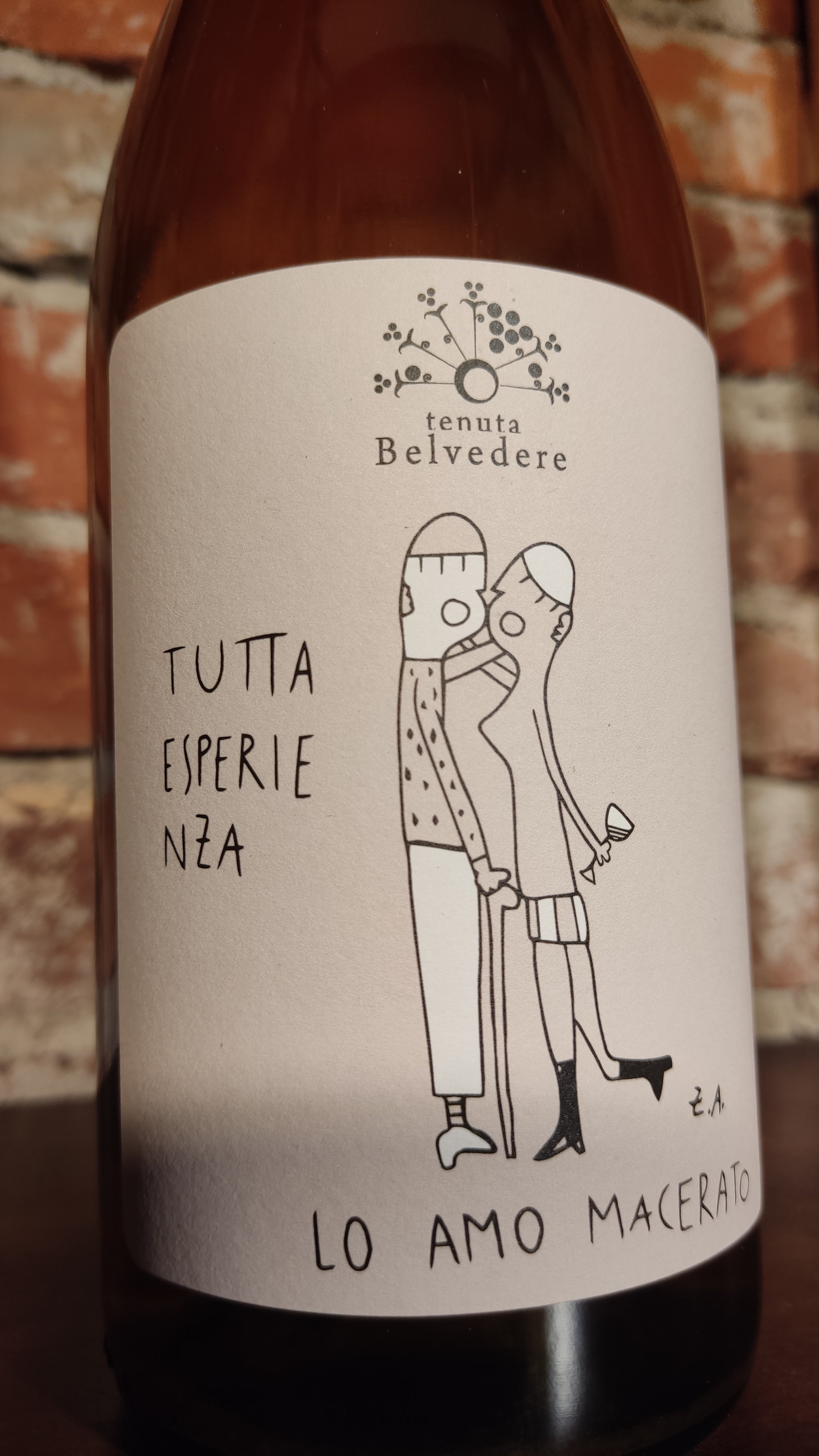 Vino Bianco "Lo amo macerato" di Tenuta Belvedere